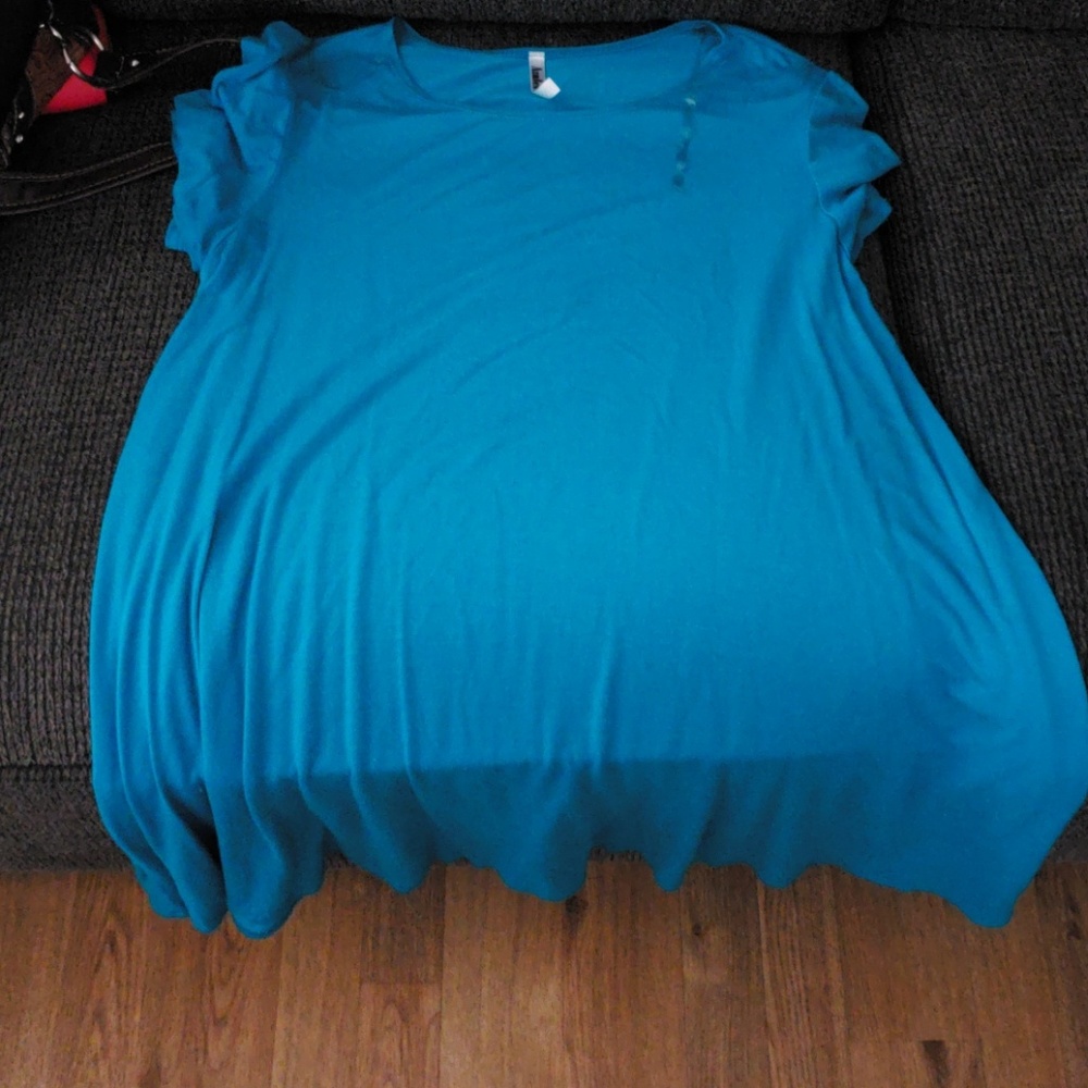 Tee